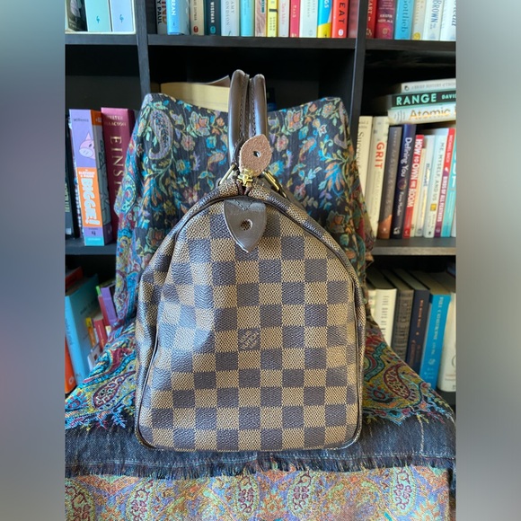 Authentic Louis Vuitton Speedy 30 in Damier Ebene - Made in France - EUC! - Picture 3 of 16